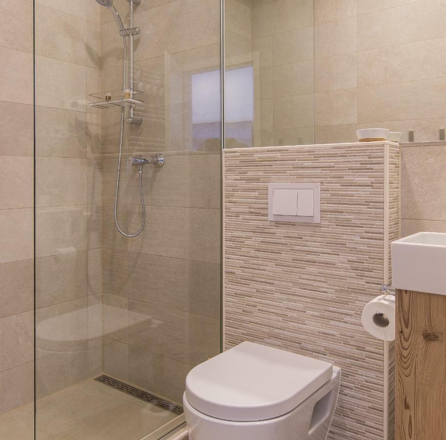 Miro Studio Apartments Загреб Экстерьер фото